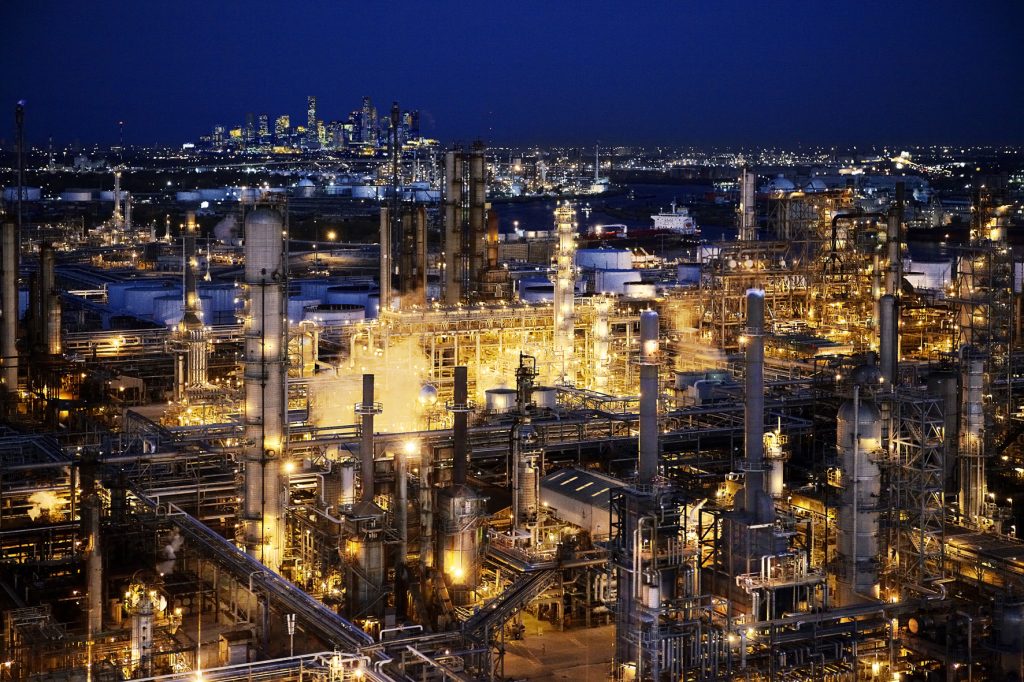 alt="fuel supply Jet A1 EN590 refineries brokerage MSGO bunker"