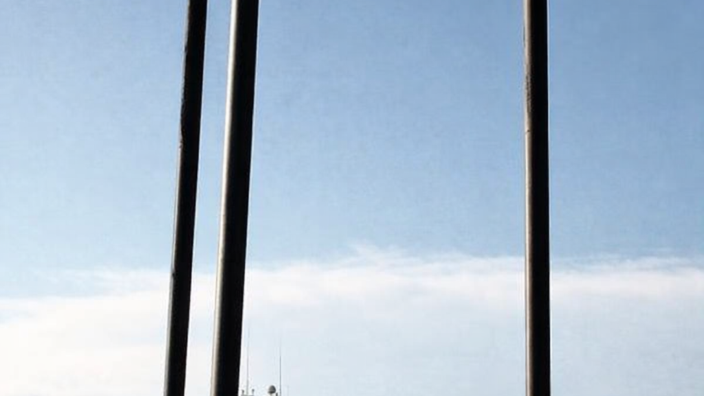 blue lift boat being sold